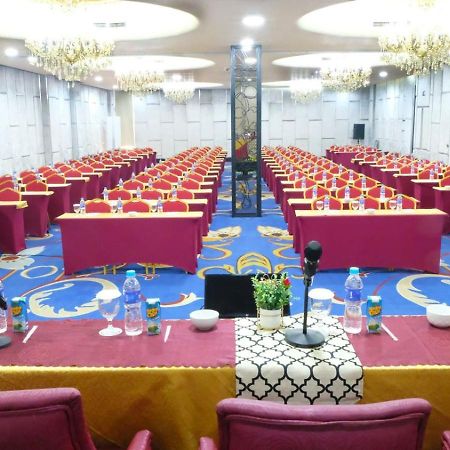 Sapphire Sky Hotel & Conference Serpong Luaran gambar
