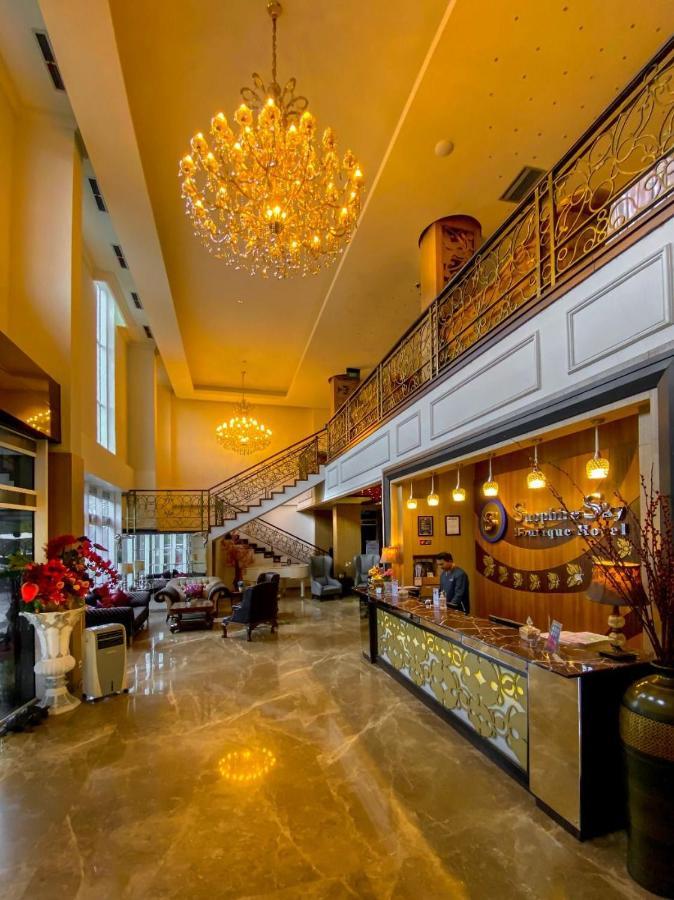 Sapphire Sky Hotel & Conference Serpong Luaran gambar