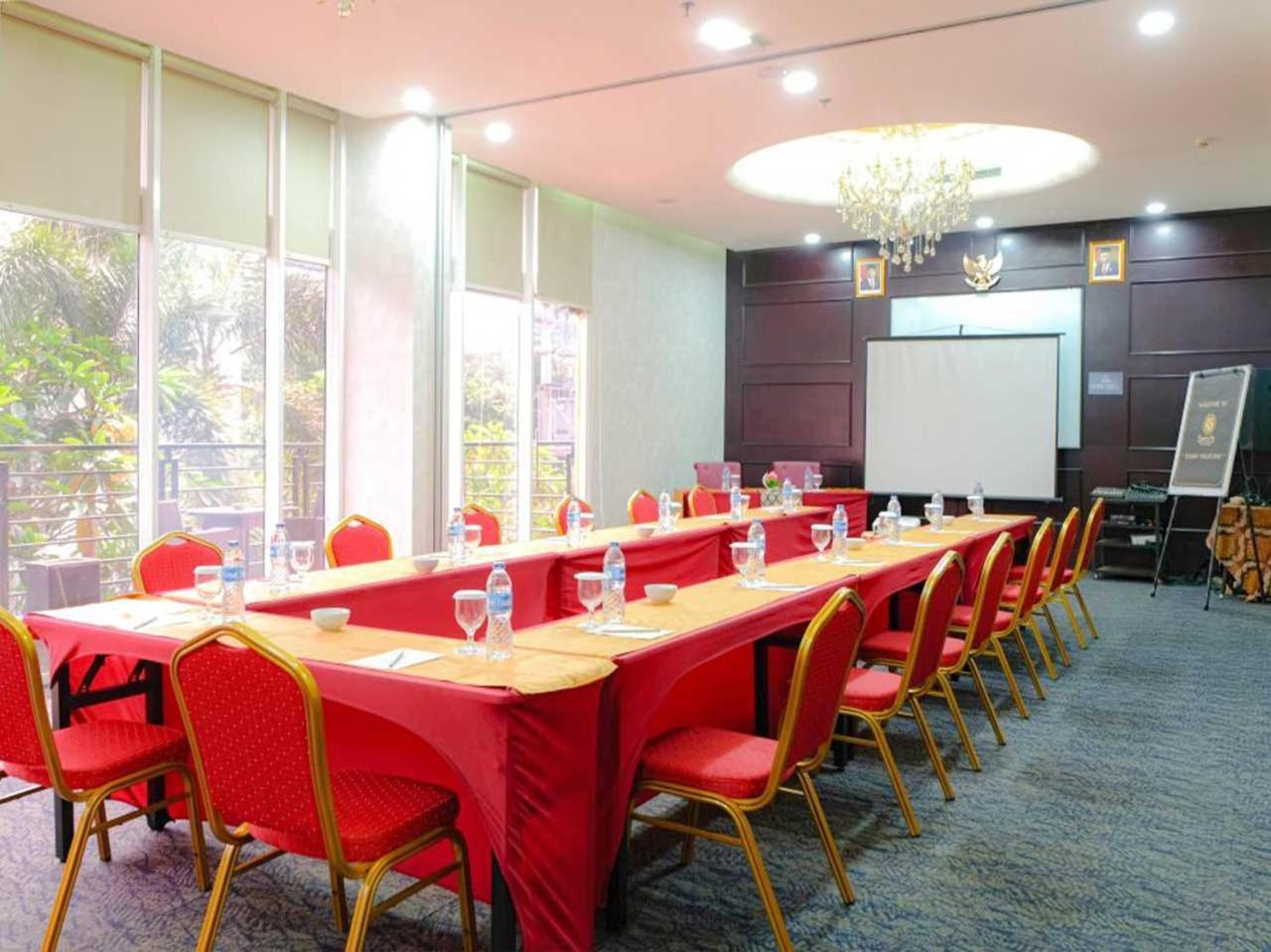 Sapphire Sky Hotel & Conference Serpong Luaran gambar