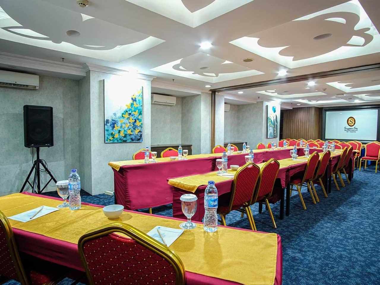 Sapphire Sky Hotel & Conference Serpong Luaran gambar