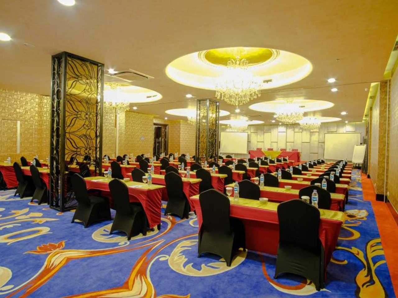 Sapphire Sky Hotel & Conference Serpong Luaran gambar