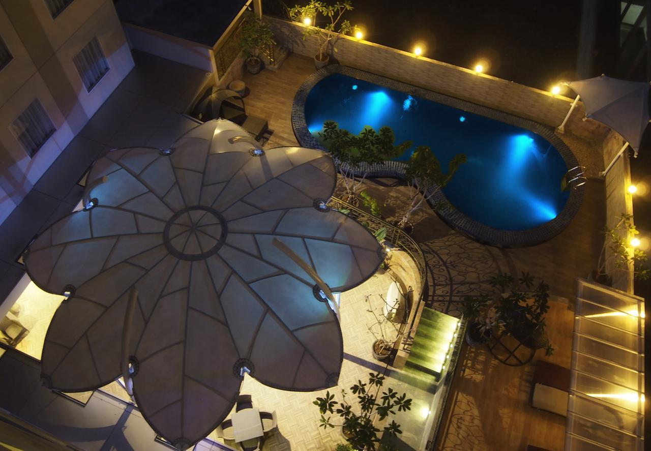 Sapphire Sky Hotel & Conference Serpong Luaran gambar
