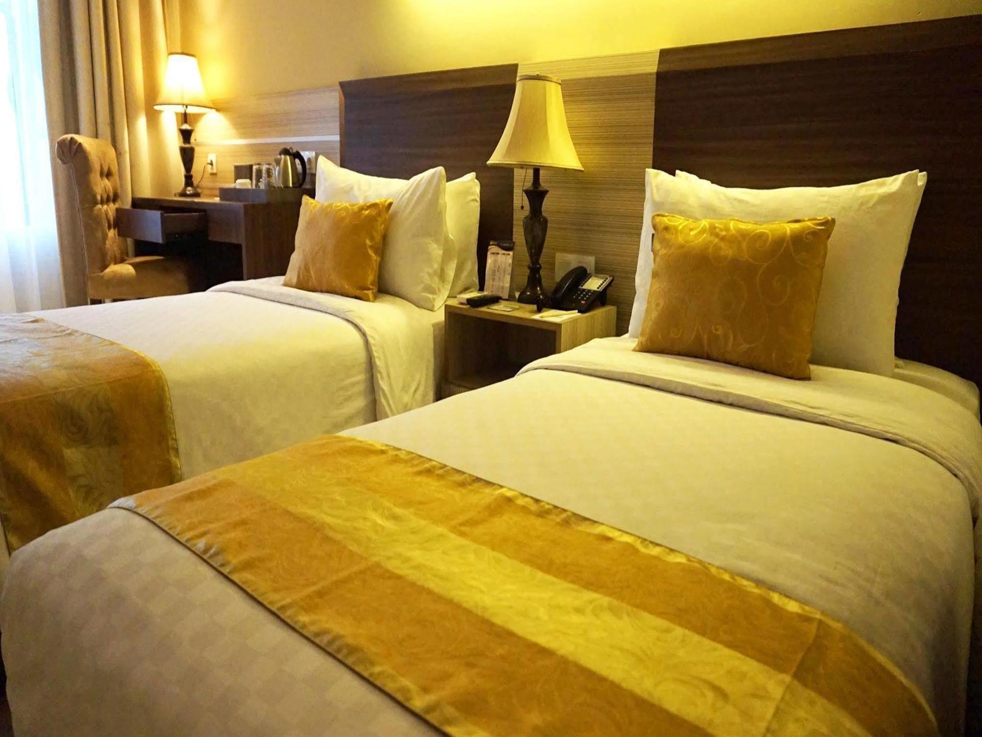Sapphire Sky Hotel & Conference Serpong Luaran gambar